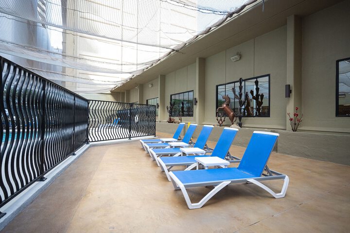 Sundeck 46 of 57