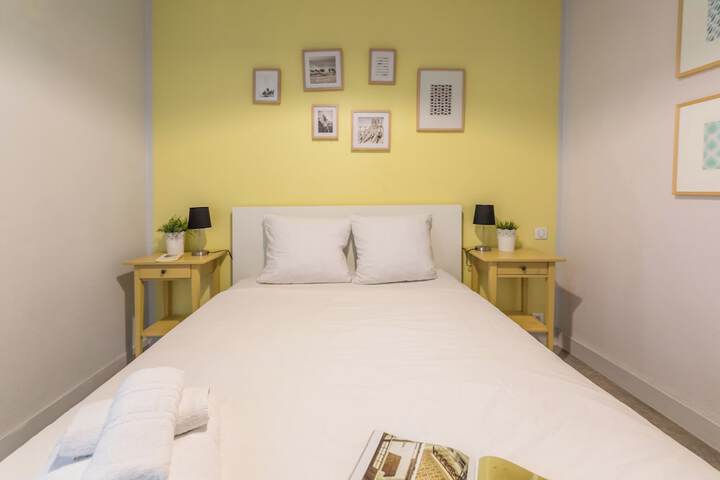 Room 7 of 72