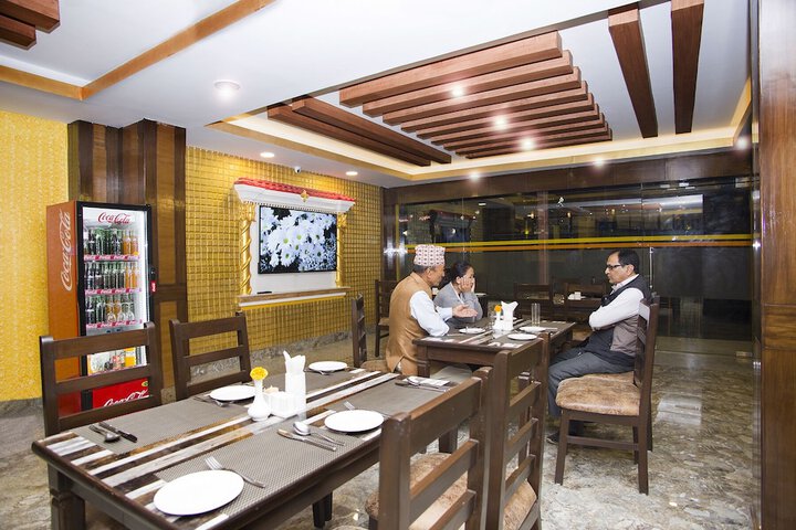 Dining 58 of 80