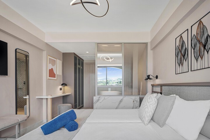 Room 70 of 190