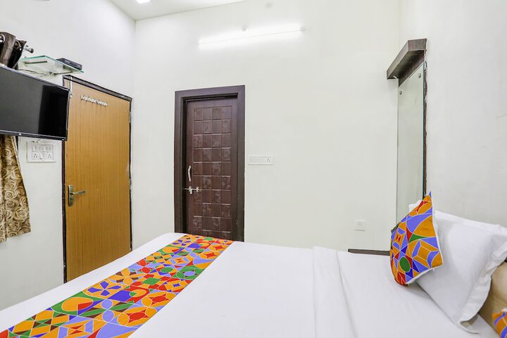 Room 9 of 24