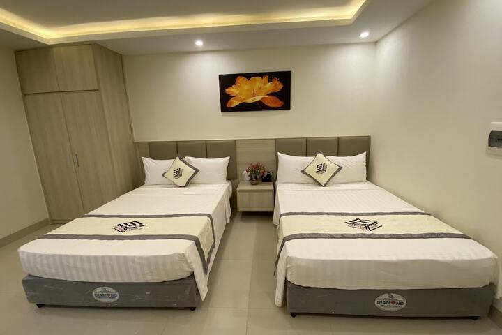 Room 9 of 24