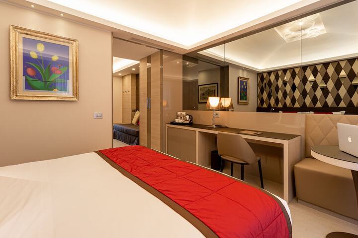 Room 55 of 142