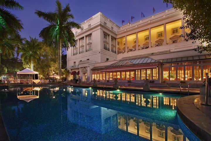 Hotel with Pool