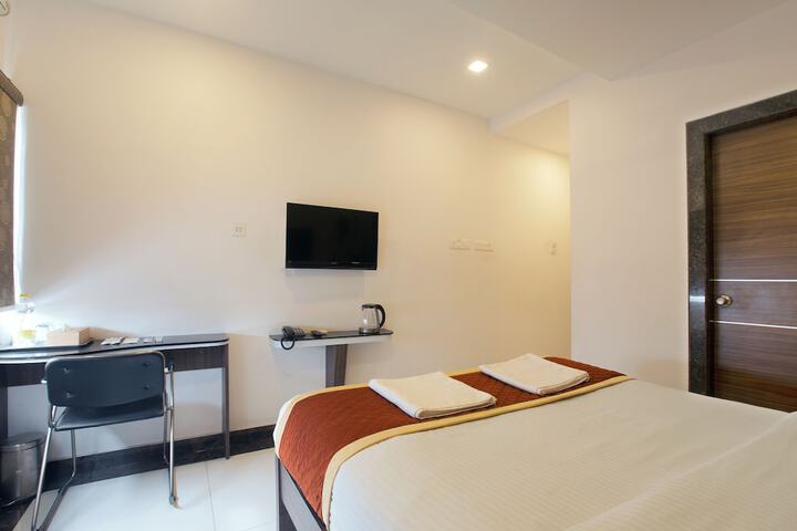 Room 2 of 29