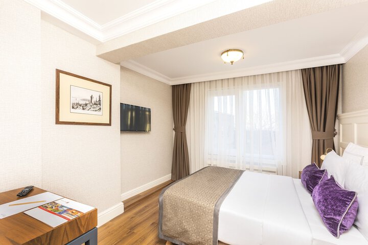 Room 12 of 46