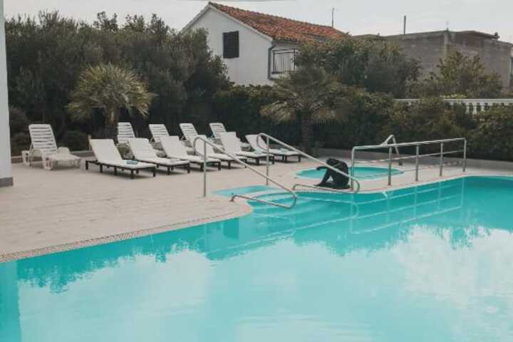 Hotel 17 of 18