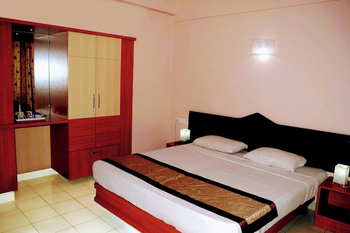 Room 9 of 49