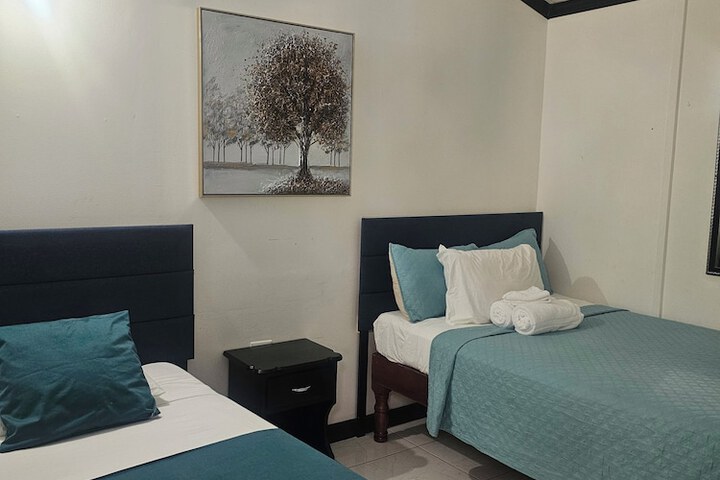 Room 4 of 51