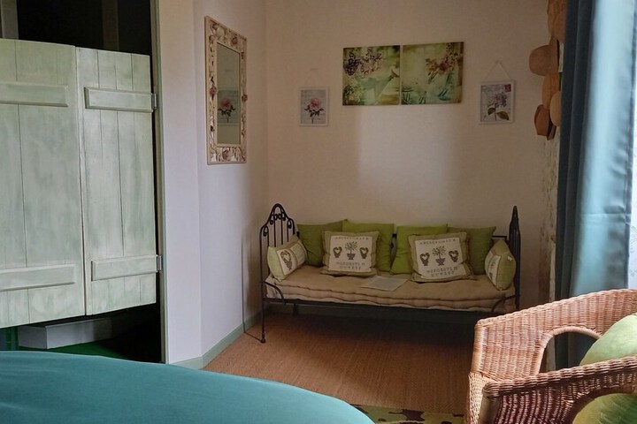 Room 14 of 34