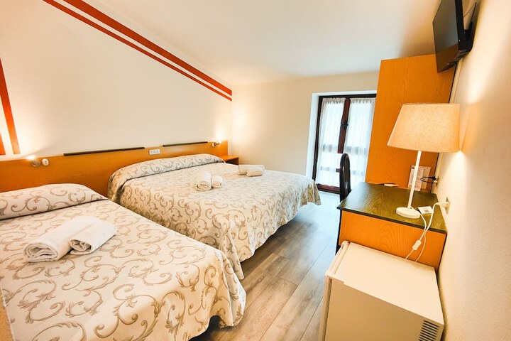 Room 16 of 40