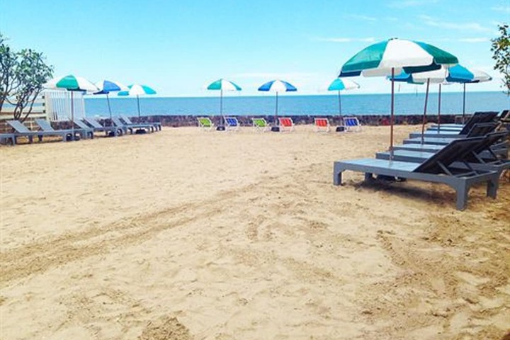 Beach 88 of 104