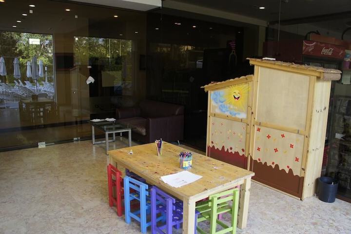 Children's play area - indoor