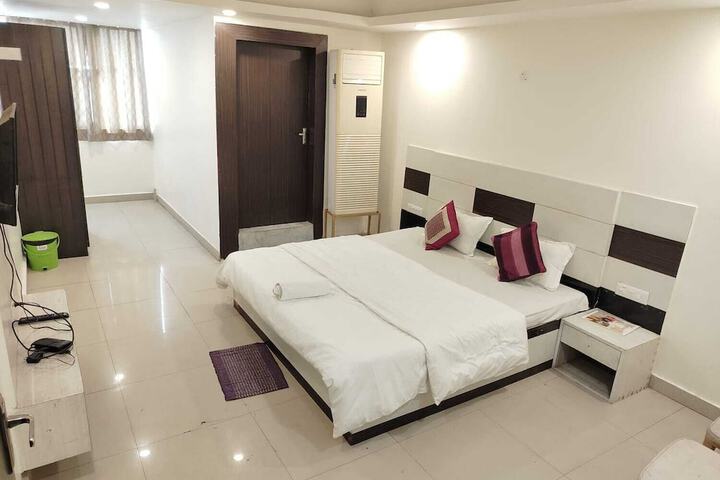 Room 20 of 48