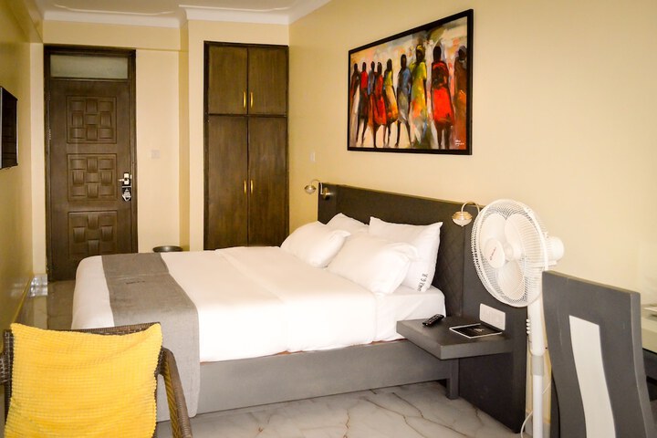 Room 7 of 37