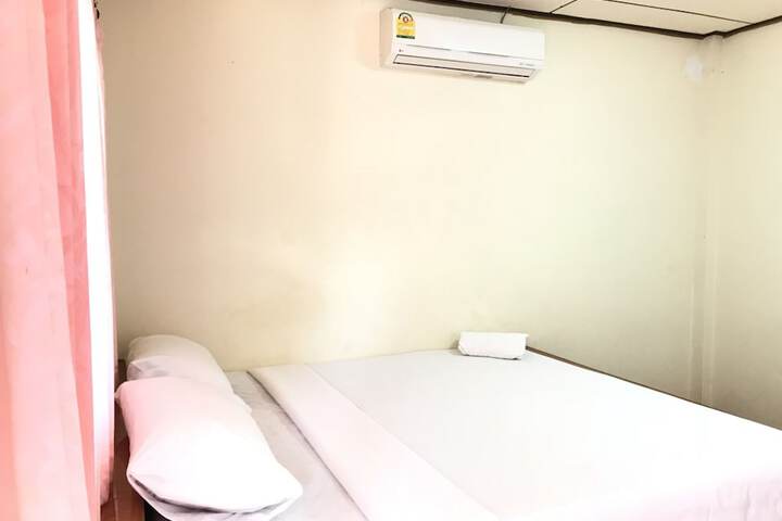 Room 7 of 63