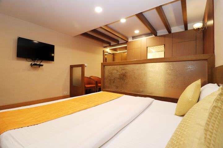 Room 8 of 68
