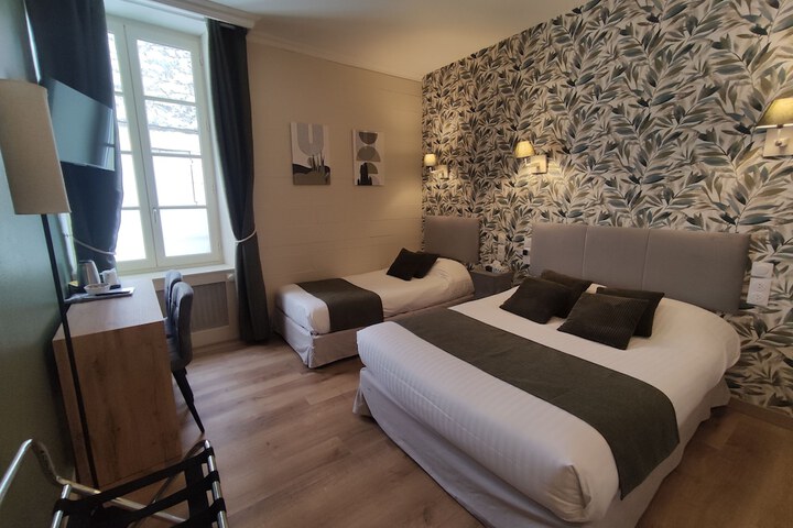 Room 9 of 30