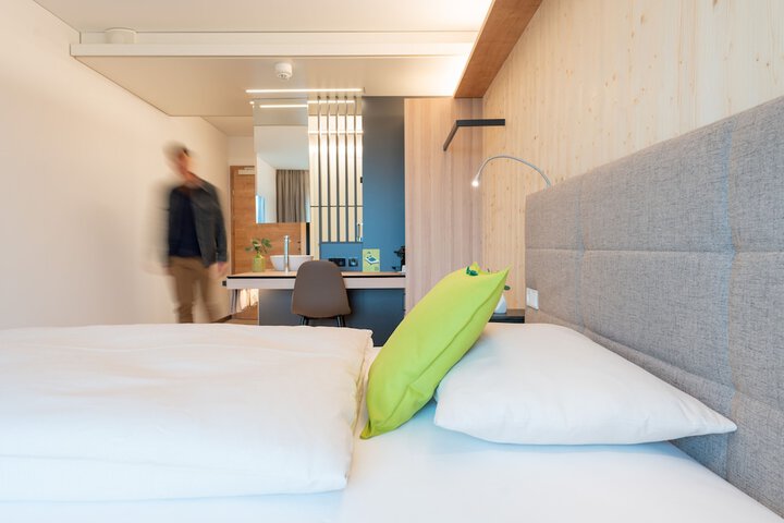Room 12 of 51