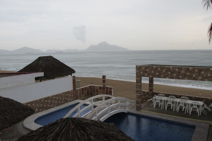 Pool 44 of 78