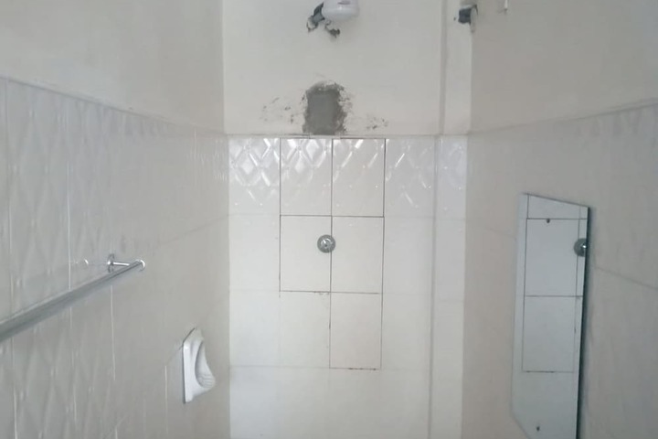 Room 9 of 14