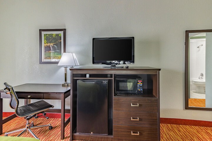 2 Double Beds (5 of 6)