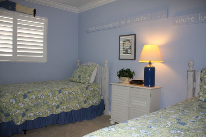 Room 4 of 66
