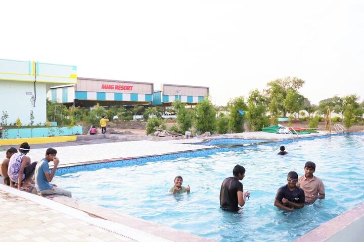 Pool 12 of 32