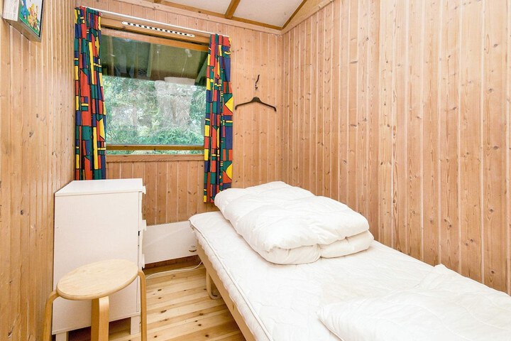 Room 3 of 33