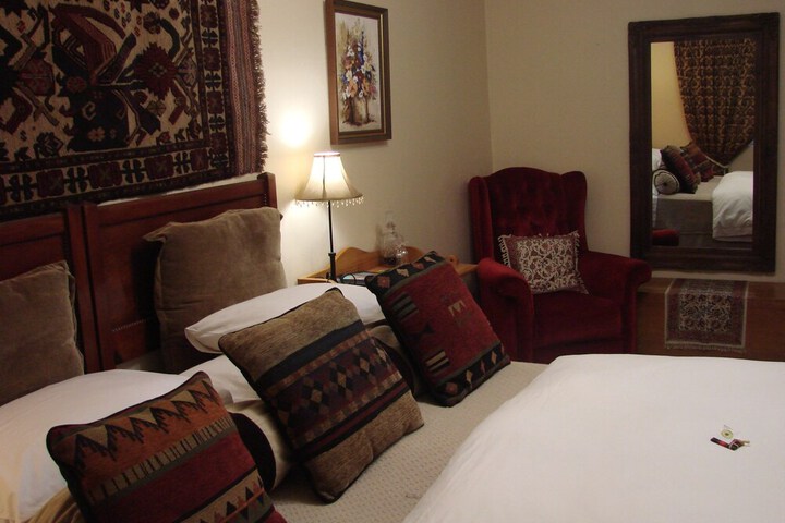 Room 6 of 27