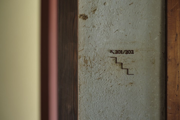 Room 15 of 32