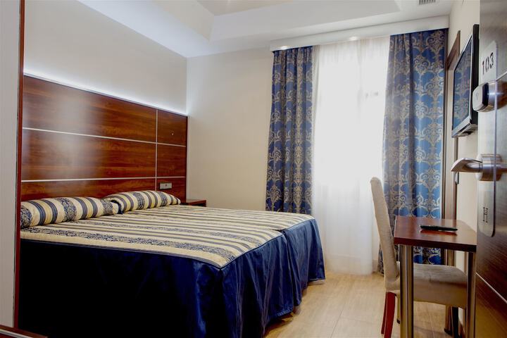 Room 10 of 71