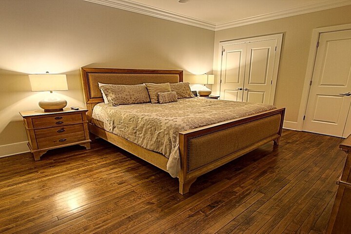 Room 6 of 22
