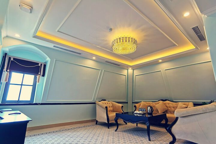 Room 13 of 21