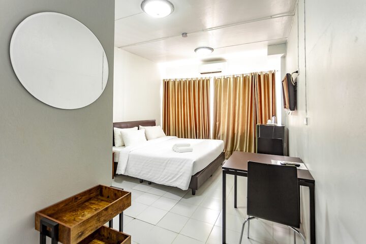 Room 14 of 113