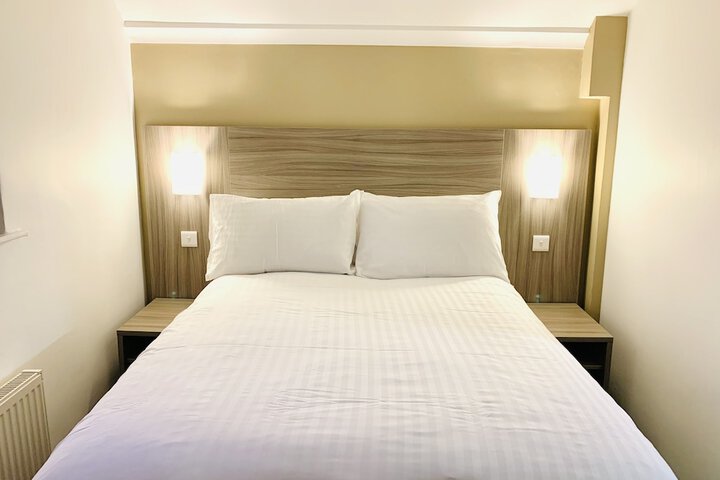 Room 16 of 31