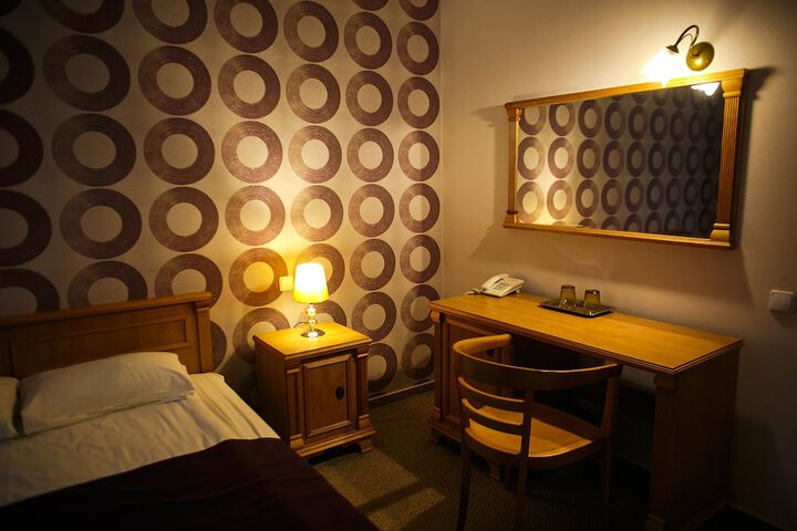 Room 25 of 89