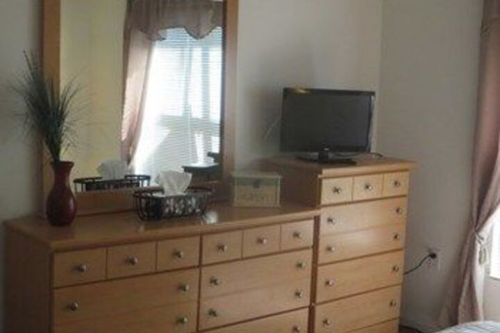 Room 3 of 8