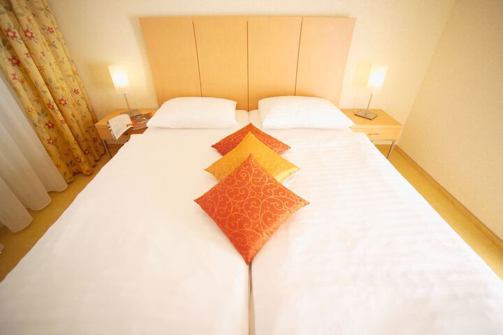 Room 3 of 50