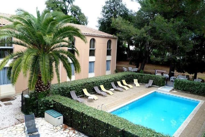 Pool Hotel