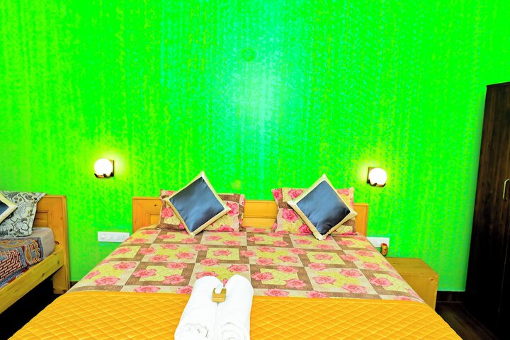 Room 6 of 62
