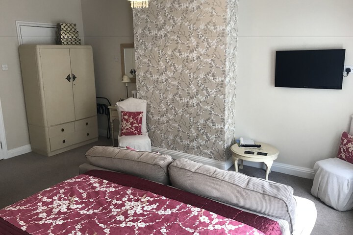 Room 14 of 34