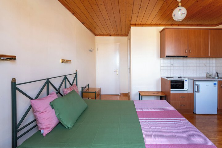 Room 15 of 42