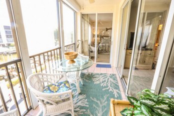 Terrace/Patio 3 of 24