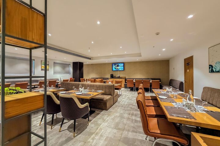 Dining 43 of 71