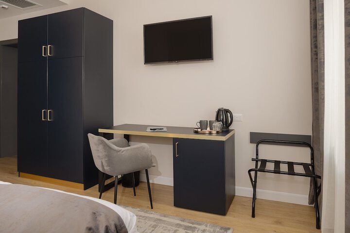 Room 10 of 58
