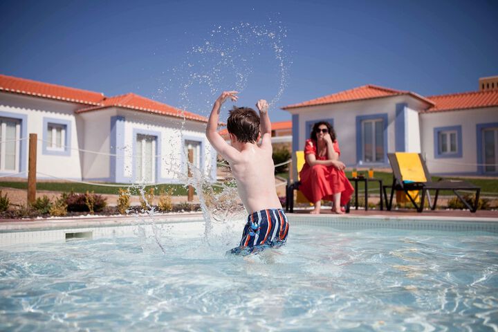 Hotel Pool