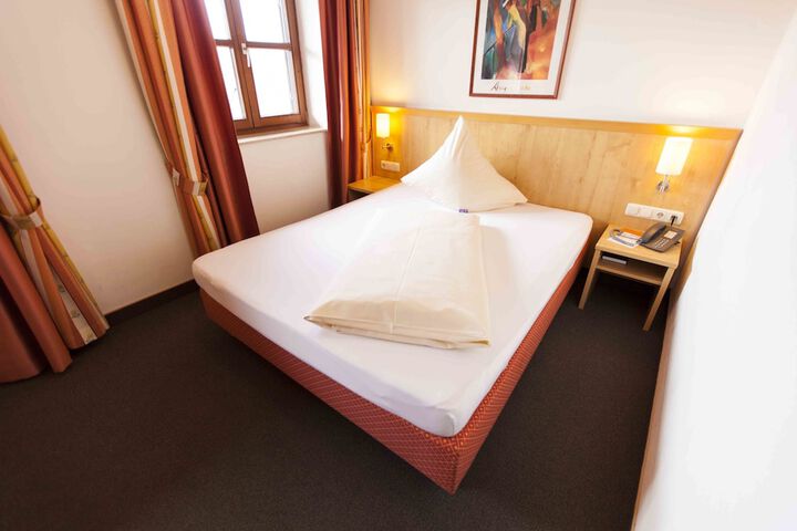 Room 6 of 46