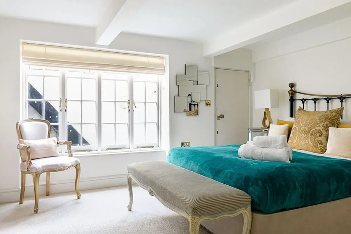 Photo of 4-bedroom Townhouse in Knightsbridge Village