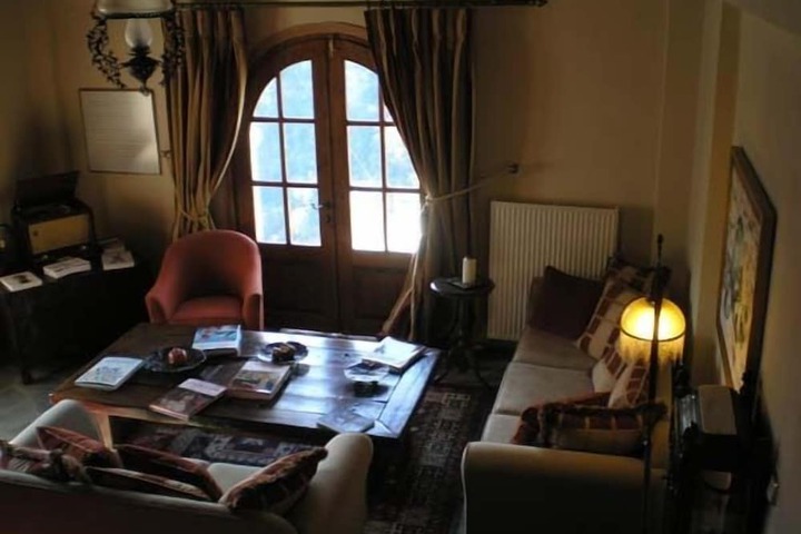 Room 10 of 10